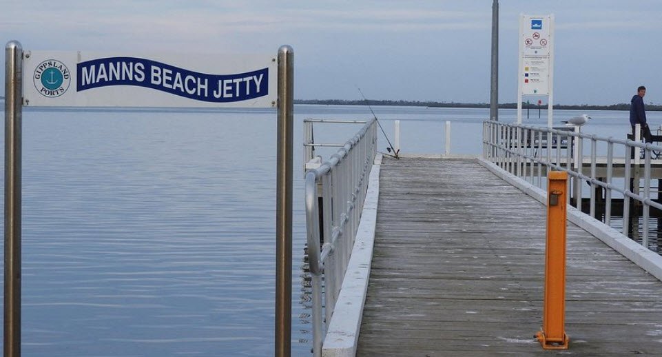 Manns Beach, Australia